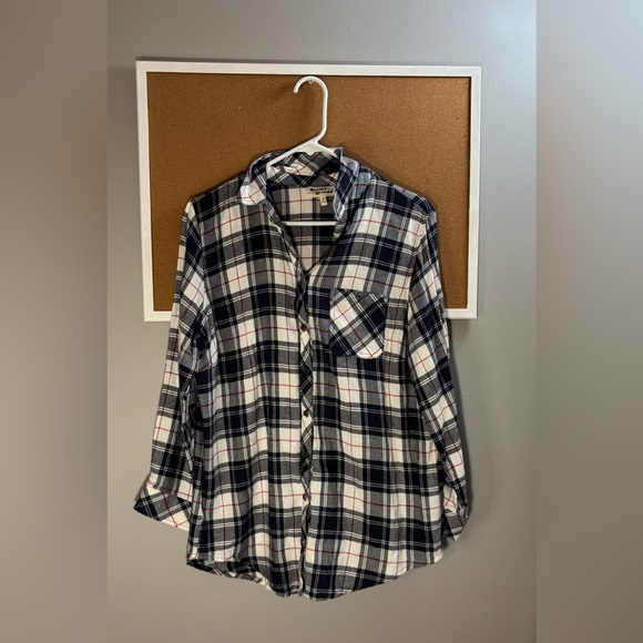 🔆BUNDLE: 2 Flannels - Picture 7 of 9